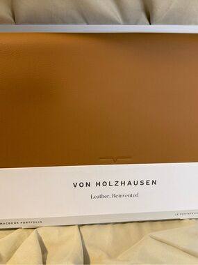 Von Holzhausen Leather Laptop Portfolio in Cognac  MacBook 16 in